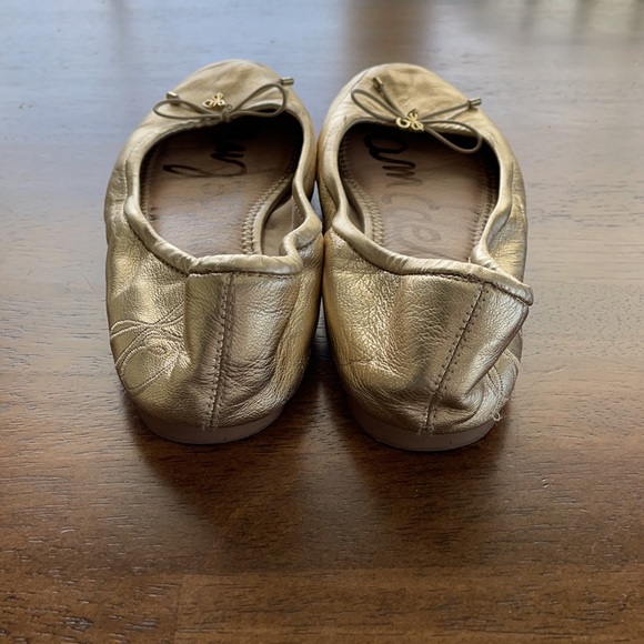Sam Edelman Gold Felicia Flat - Picture 4 of 7